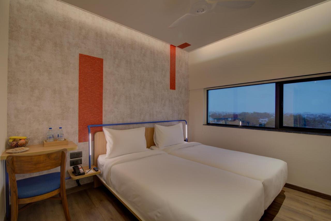 7 Apple Hotel Nashik Luaran gambar